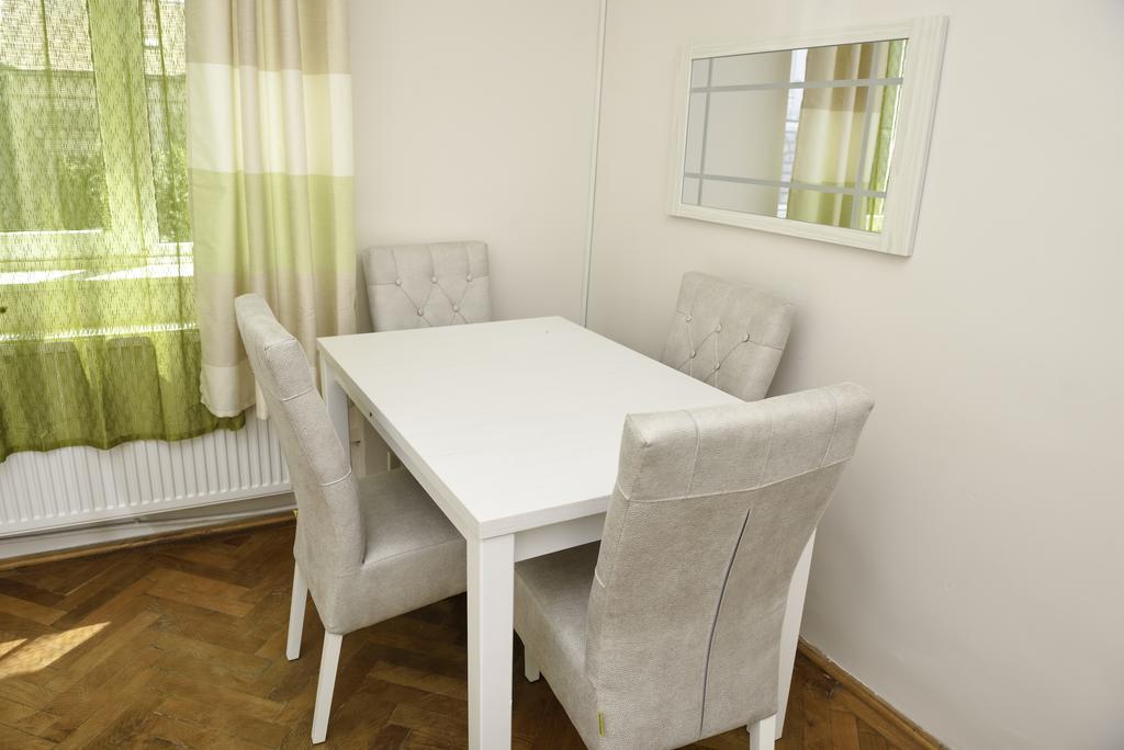 Apartamento Modern Old Town Ap. Baritiu Cluj-Napoca Habitación foto